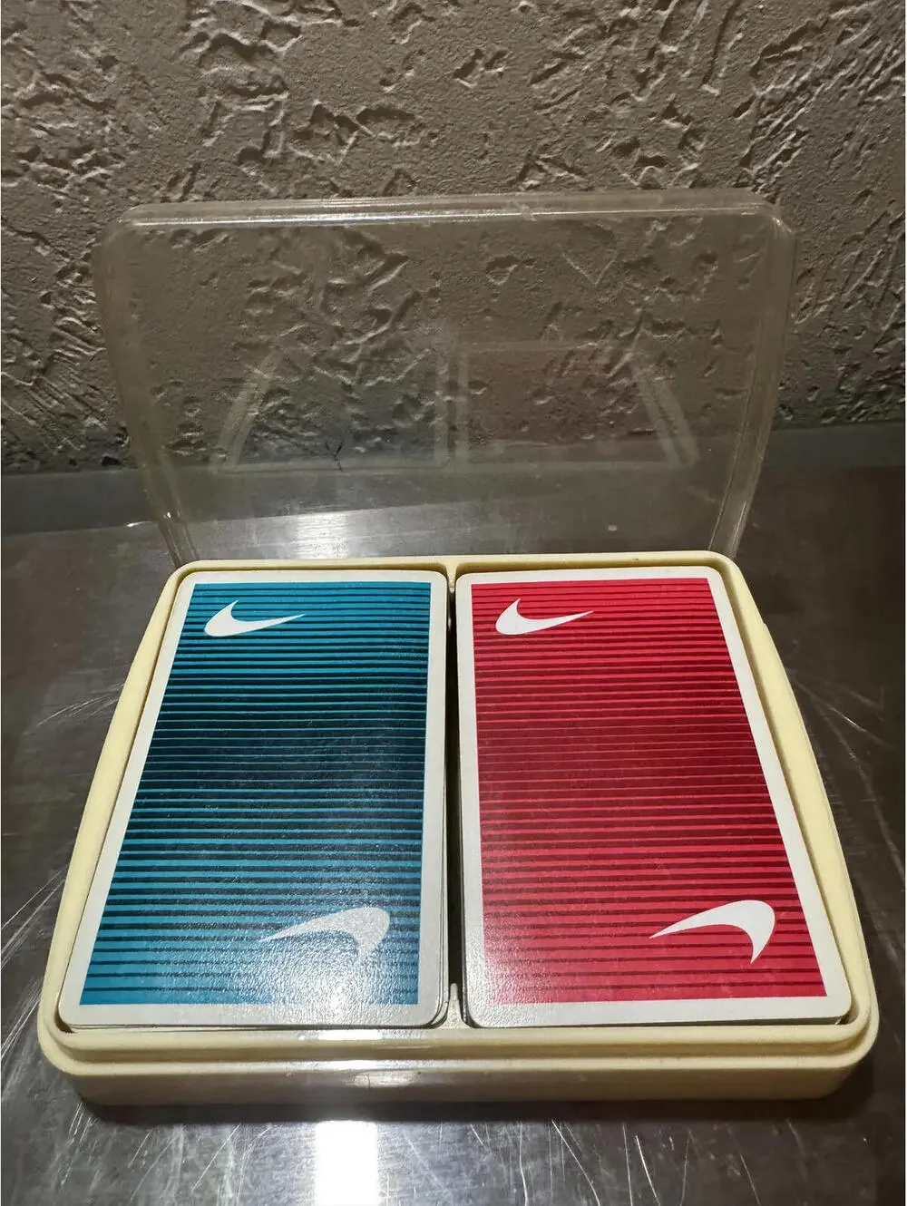 VTG Lorillard Tobacco compony playing cards in plastic case